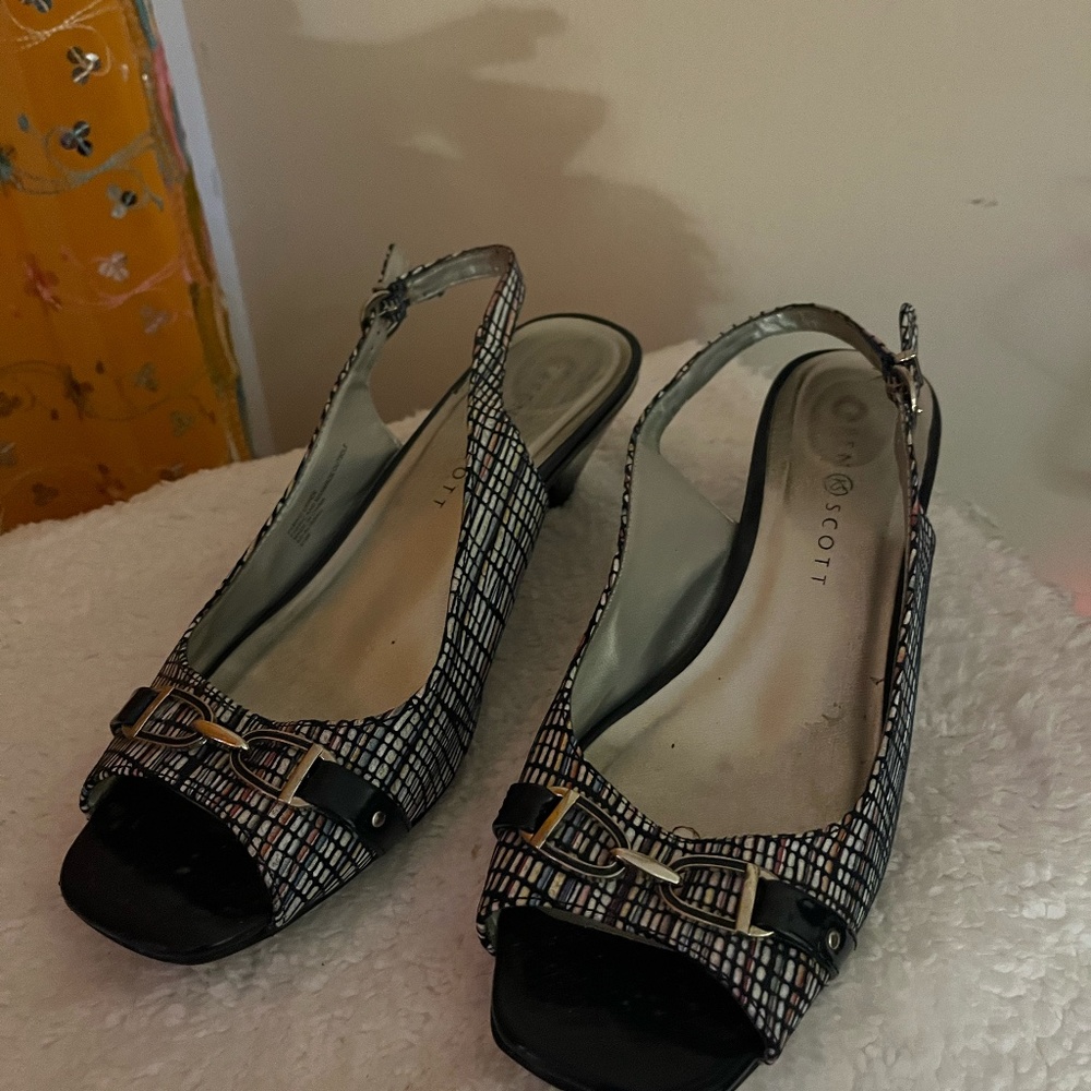 Karen Scott Open Toe Pumps